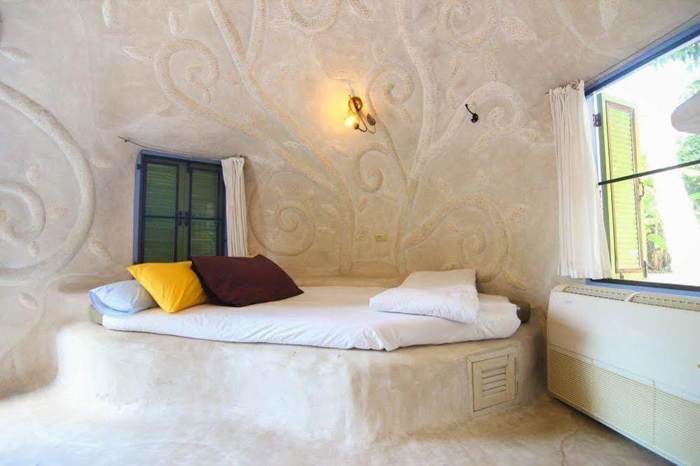 นายดี สคัลป์เจอร์ ฮัต แอท วิก หัวหิน Hotel ภายนอก รูปภาพ